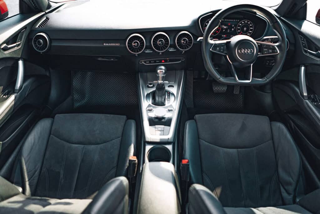 Audi TT 45 TFSI S Line photo 4