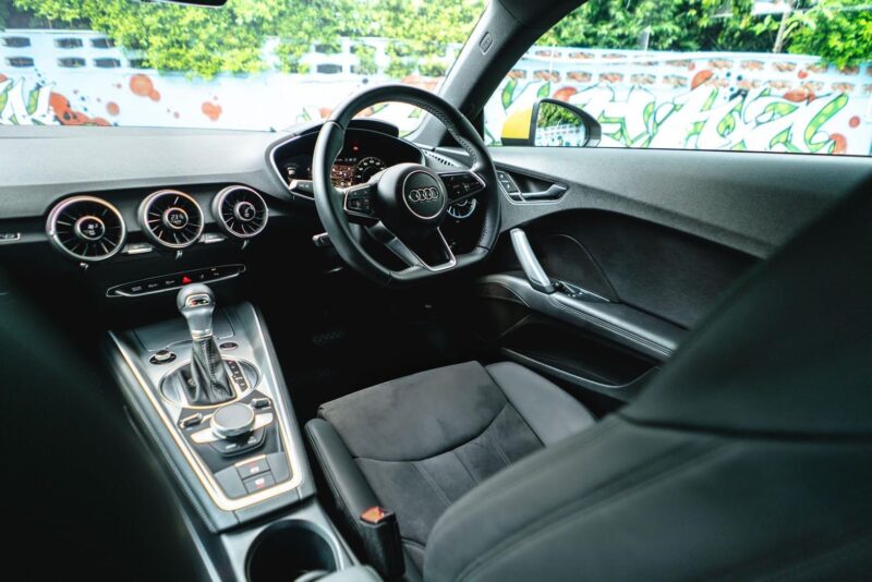 Audi TT 45 TFSI S Line photo 8