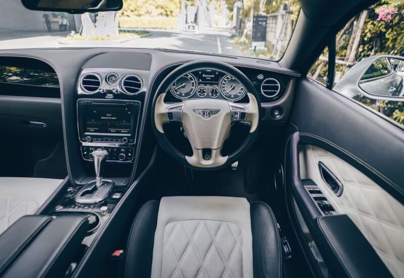 Bentley Continental GT photo 1