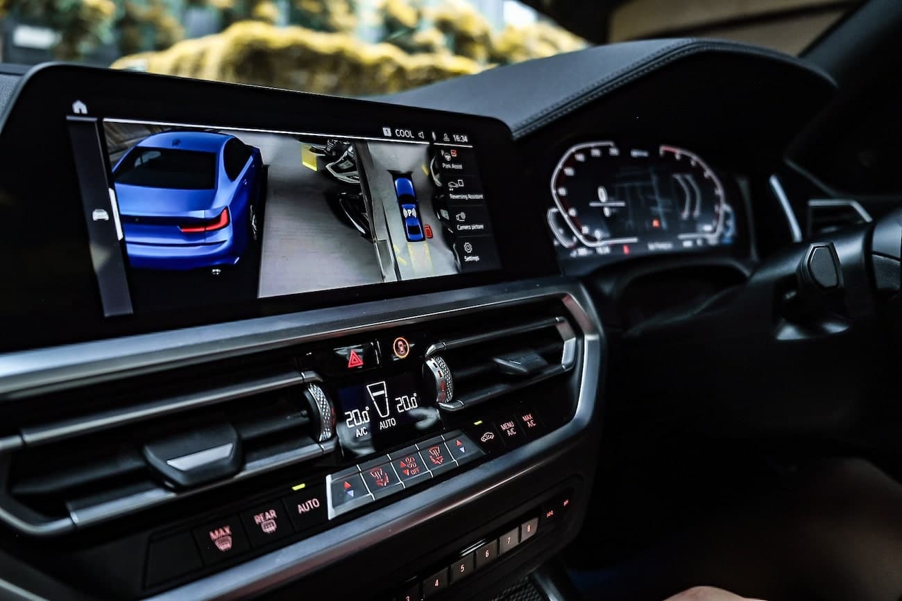 BMW 330e M Sport G20 photo 10