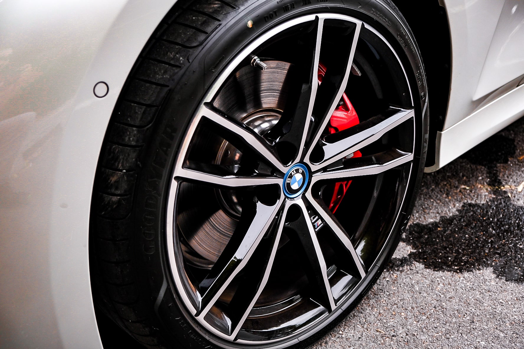 BMW 330e M Sport LCI photo 10