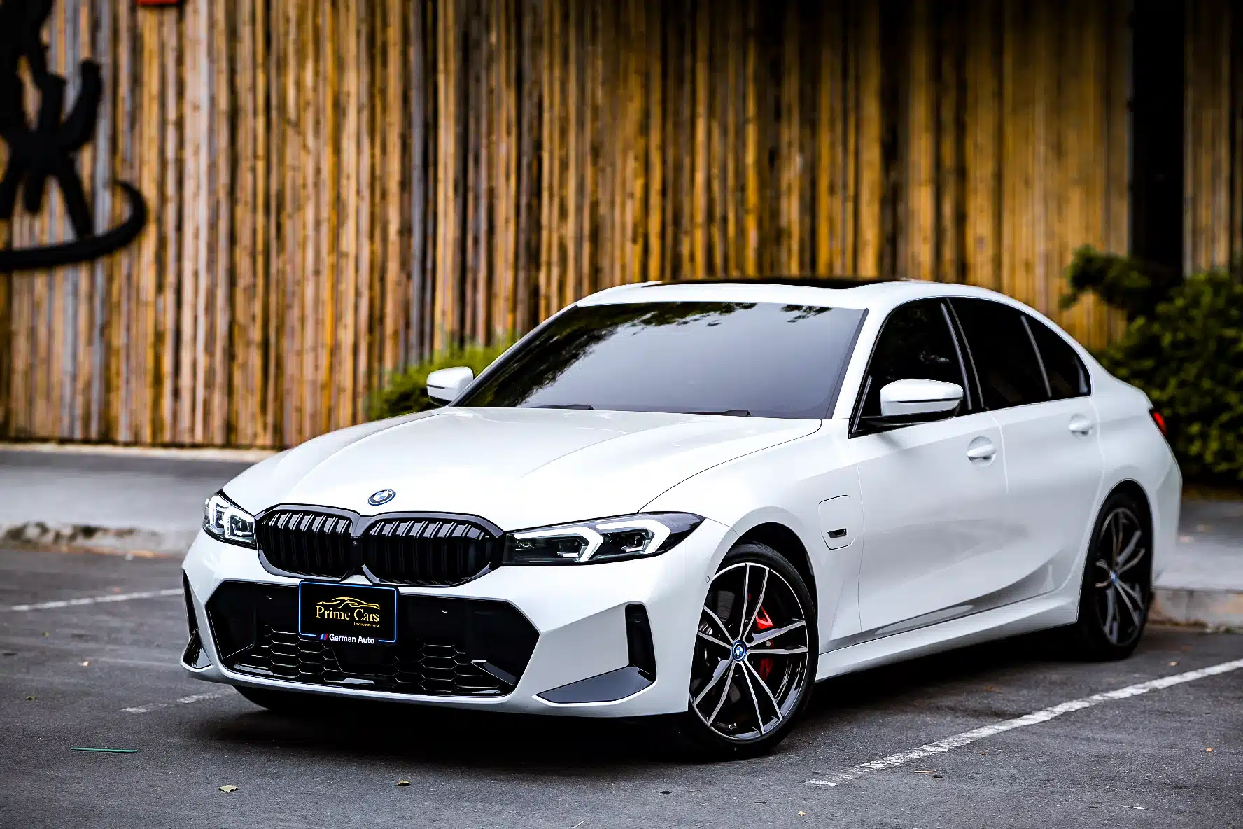 BMW 330e M Sport LCI photo 4