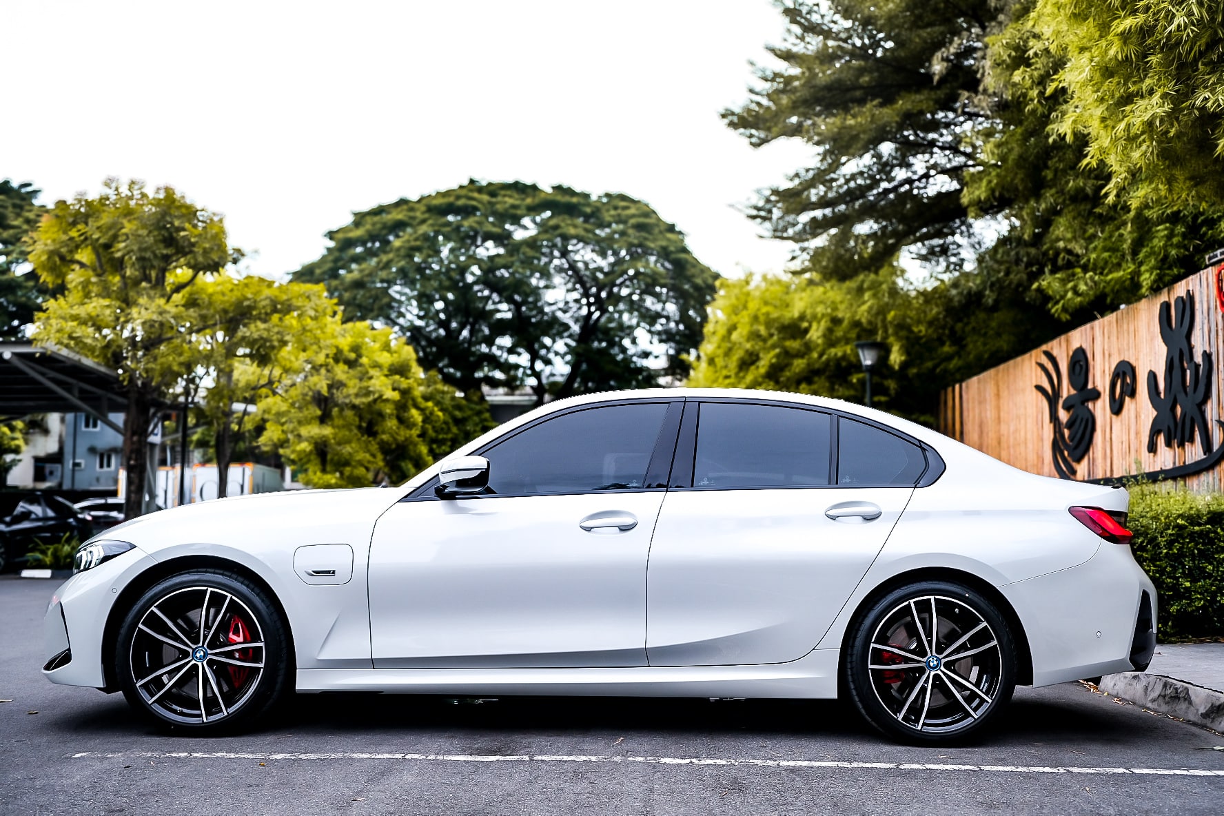 BMW 330e M Sport LCI photo 7