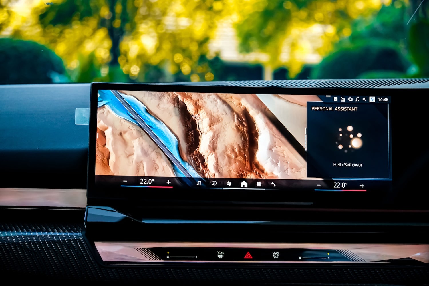 BMW 530e M Sport photo 9