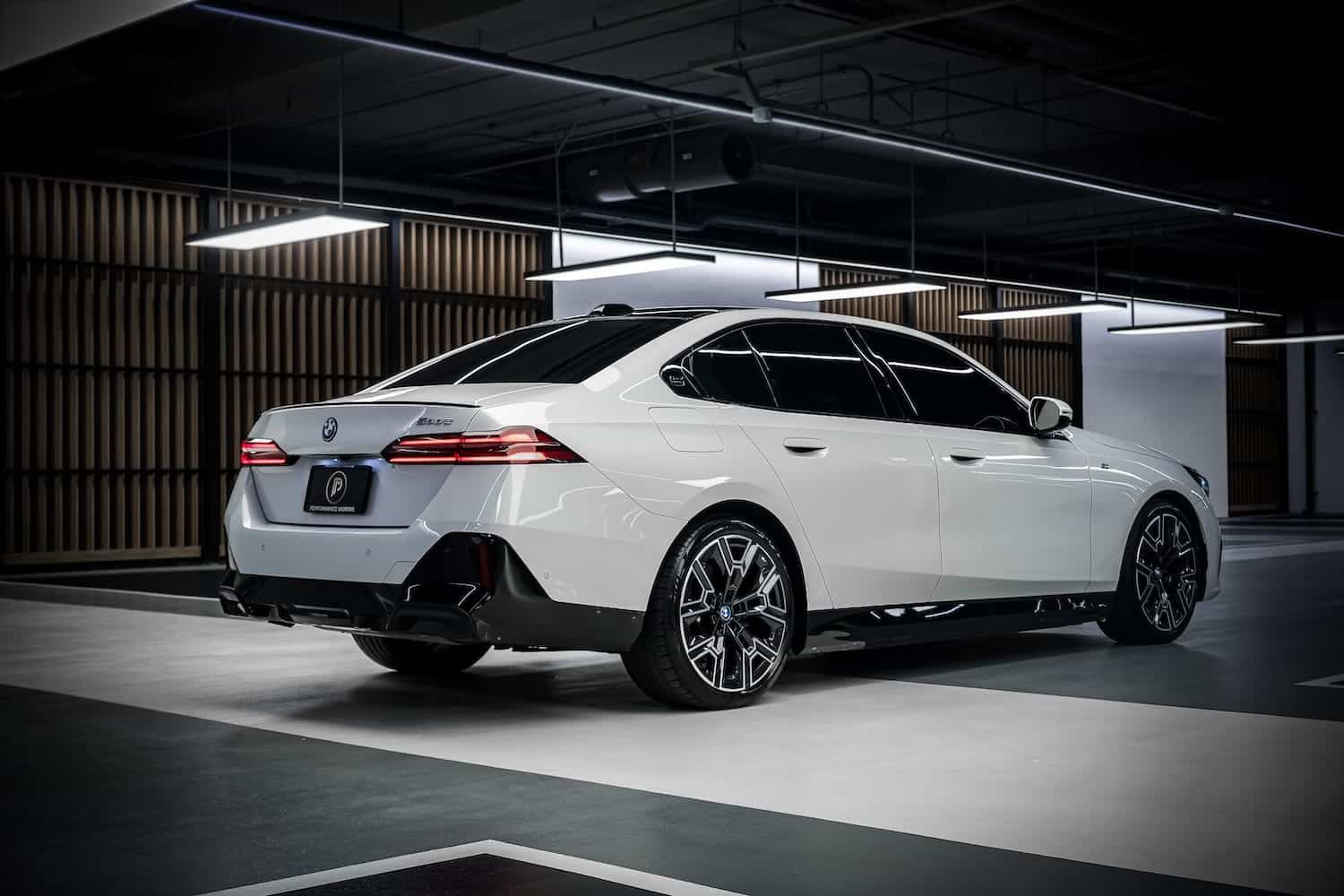 BMW 530e M Sport photo 2