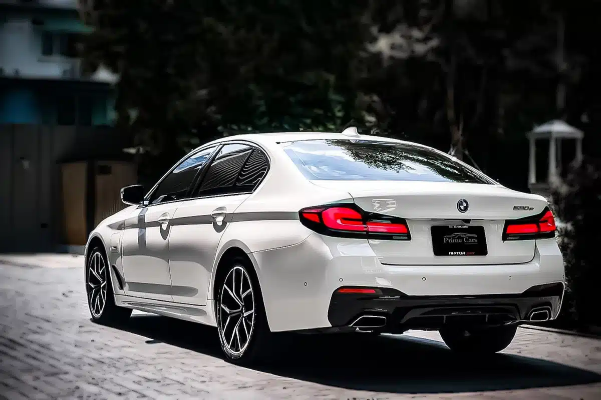 BMW 530e M Sport G30 LCI photo 2