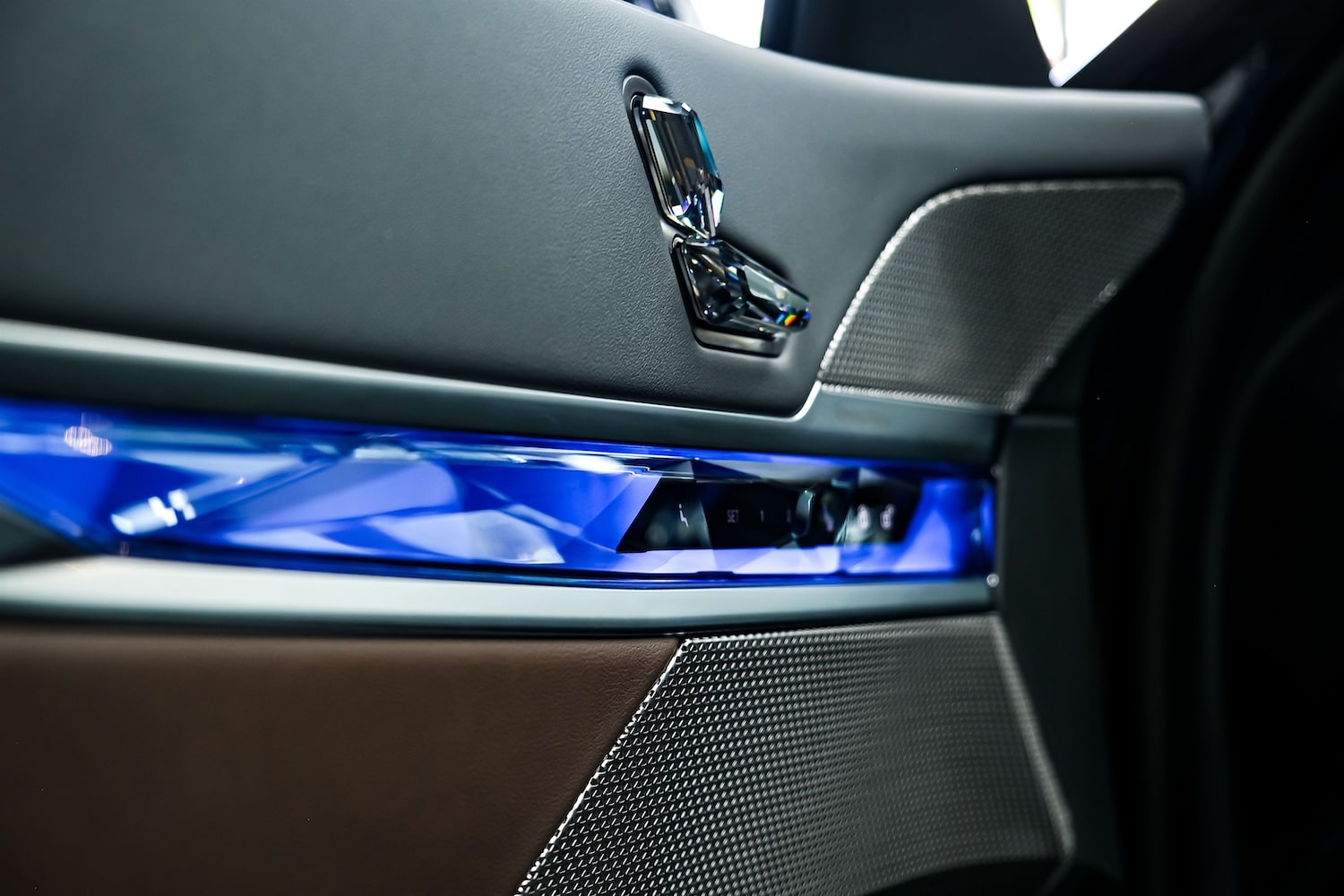 BMW i7 xDrive60 photo 13