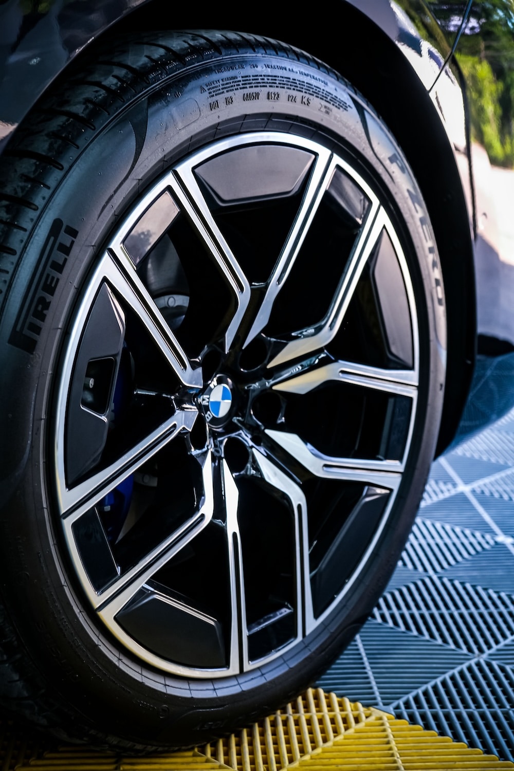 BMW i7 xDrive60 photo 17