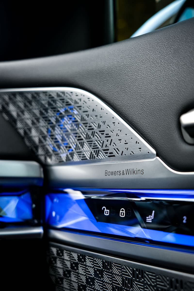 BMW i7 xDrive60 photo 45