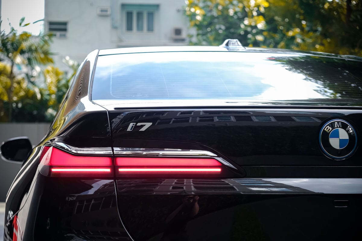 BMW i7 xDrive60 photo 28