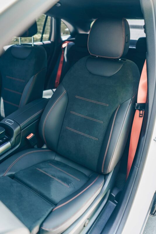 Mercedes-AMG GLA 35 photo 17