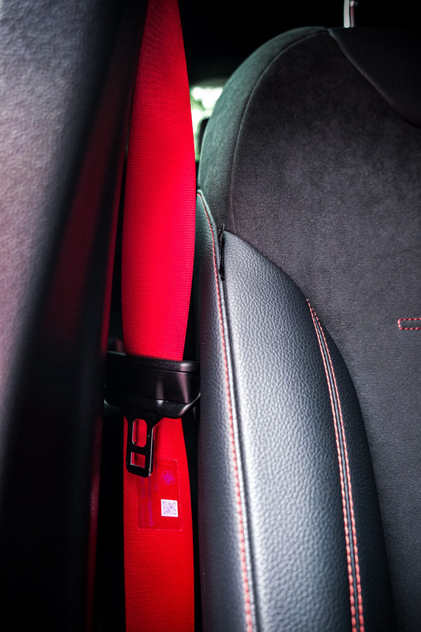 Mercedes-AMG GLA 35 photo 8