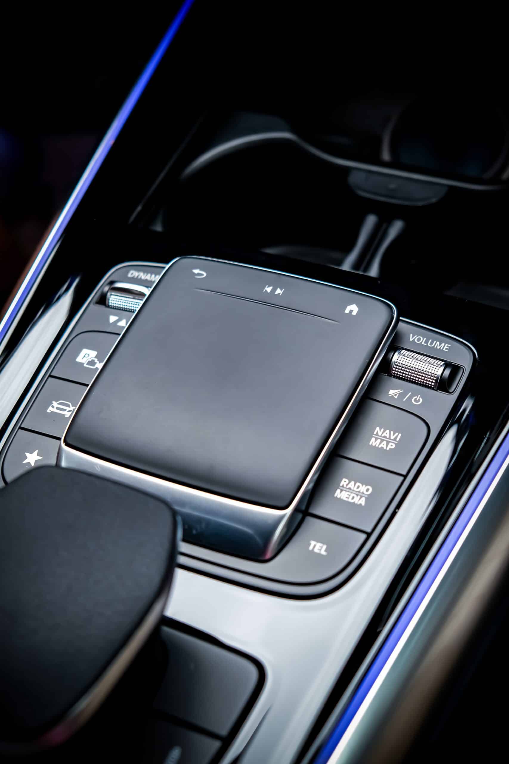 Mercedes-AMG GLA 35 photo 5