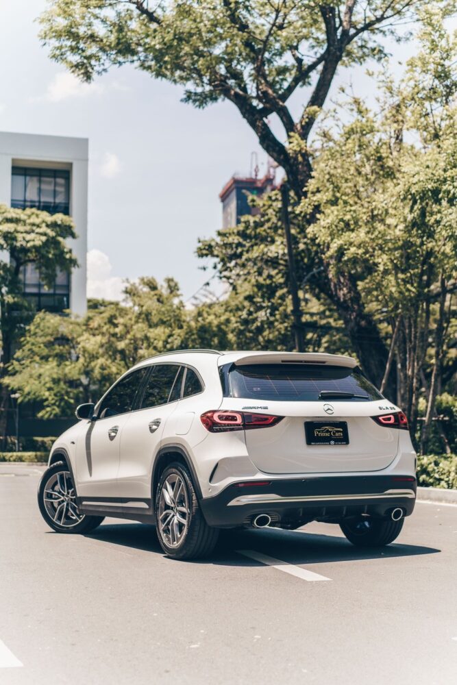 Mercedes-AMG GLA 35 photo 14