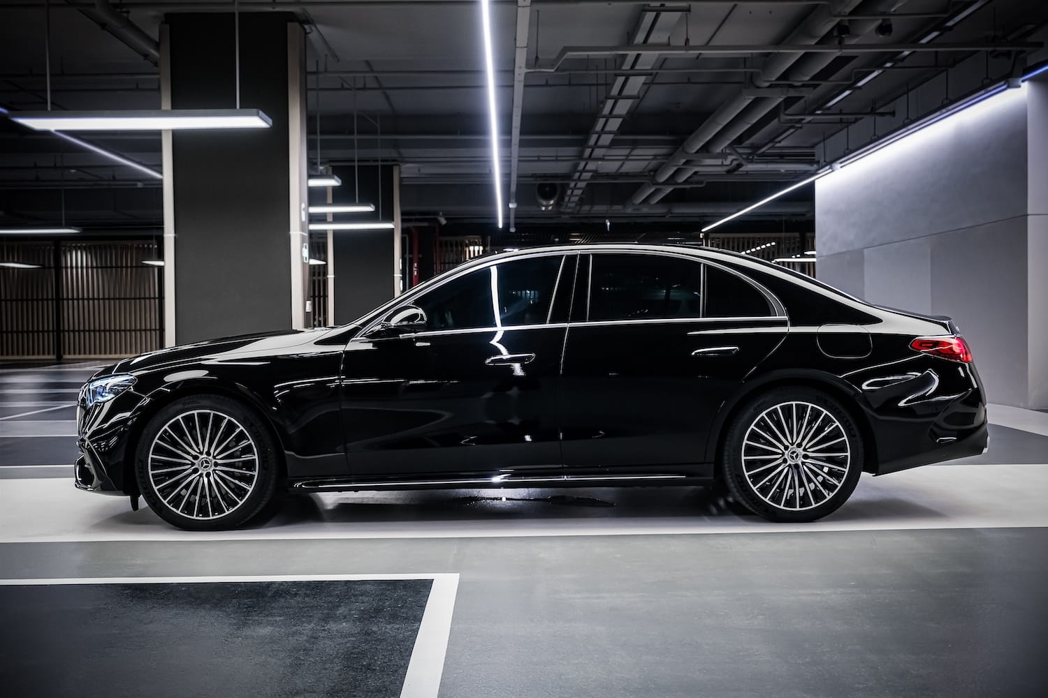 Mercedes-Benz E 350e AMG photo 19