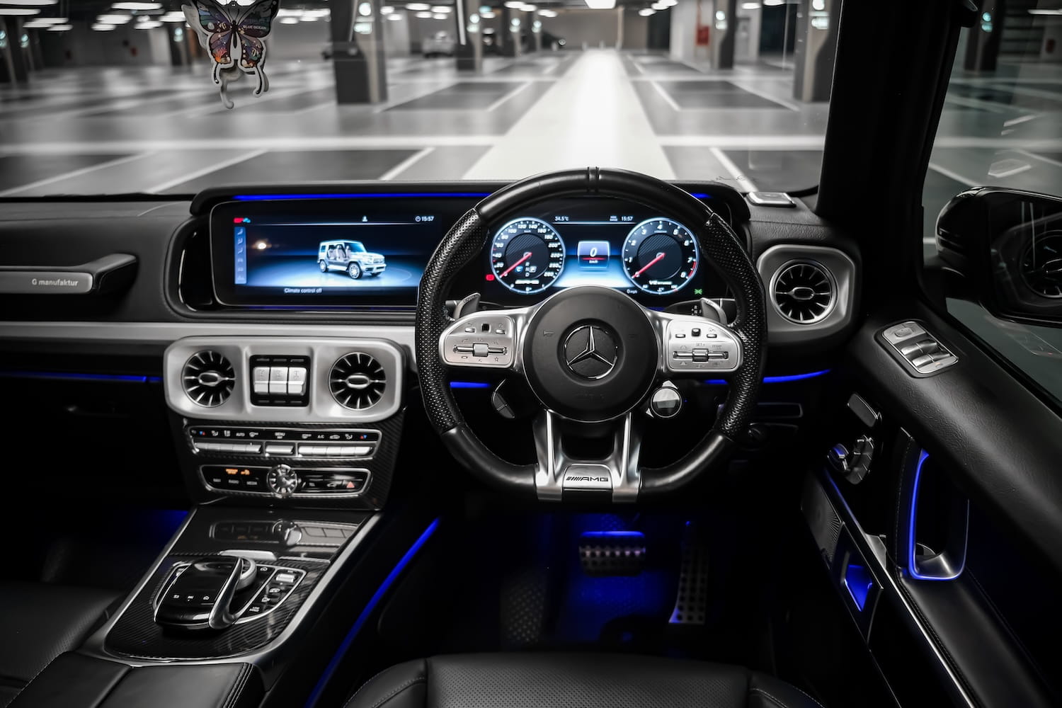 Mercedes-AMG G 63 photo 18