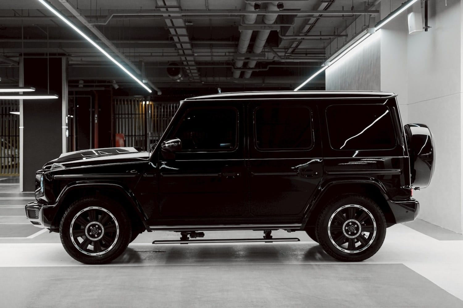 Mercedes-AMG G 63 photo 8