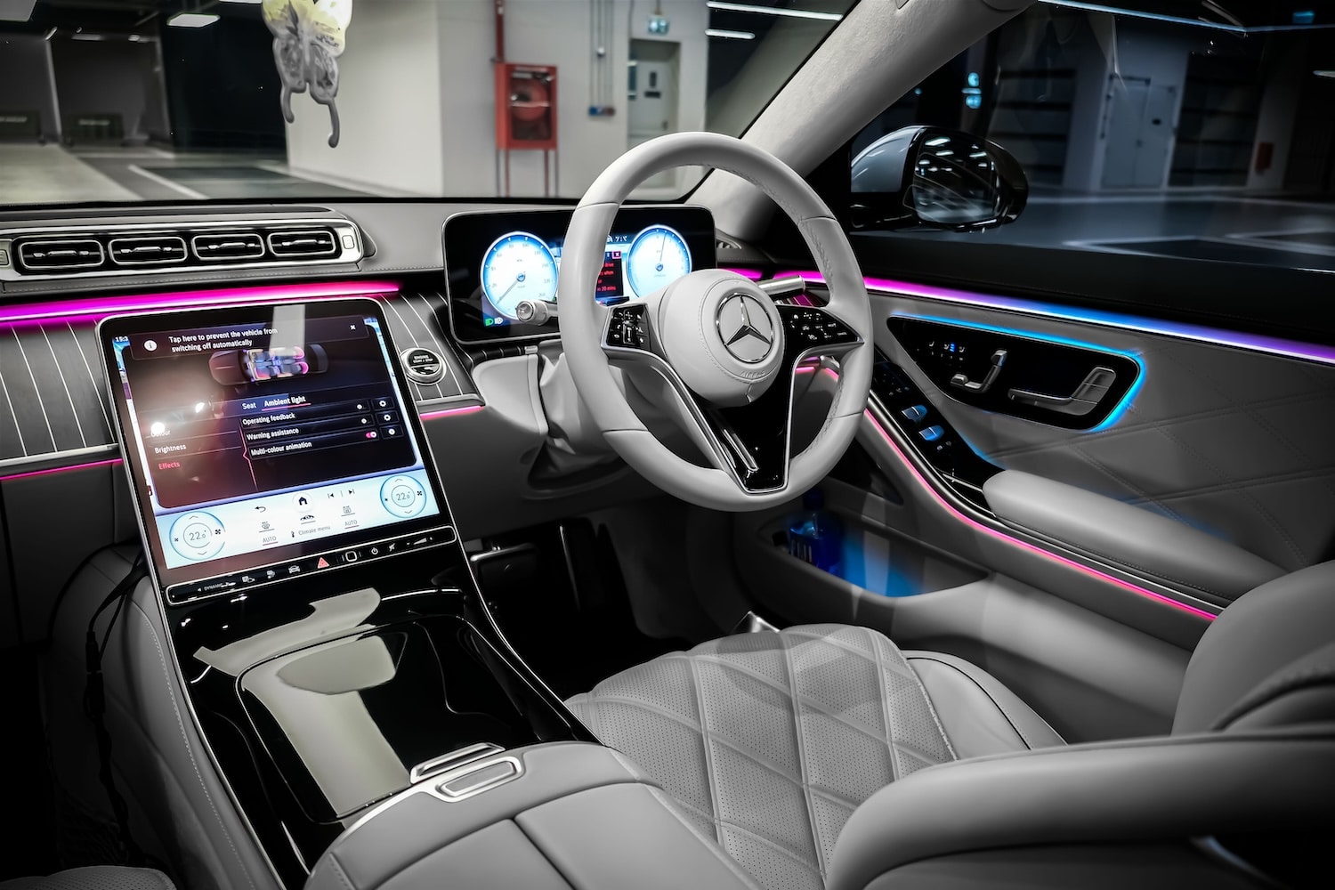 Mercedes-Maybach S 580e photo 26