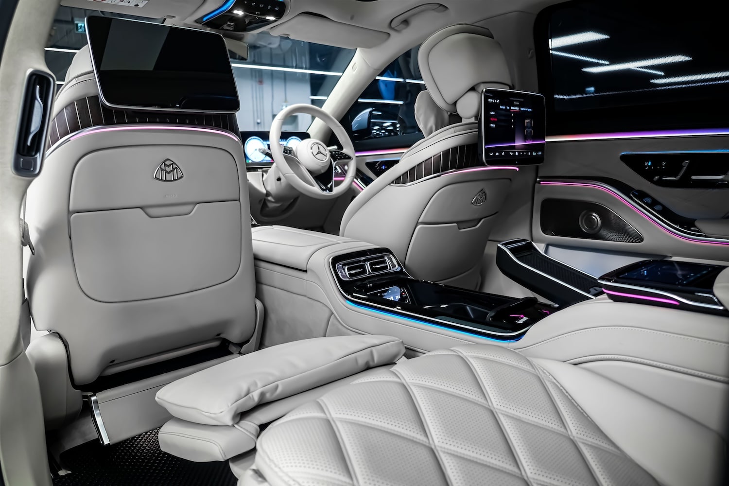 Mercedes-Maybach S 580e photo 22