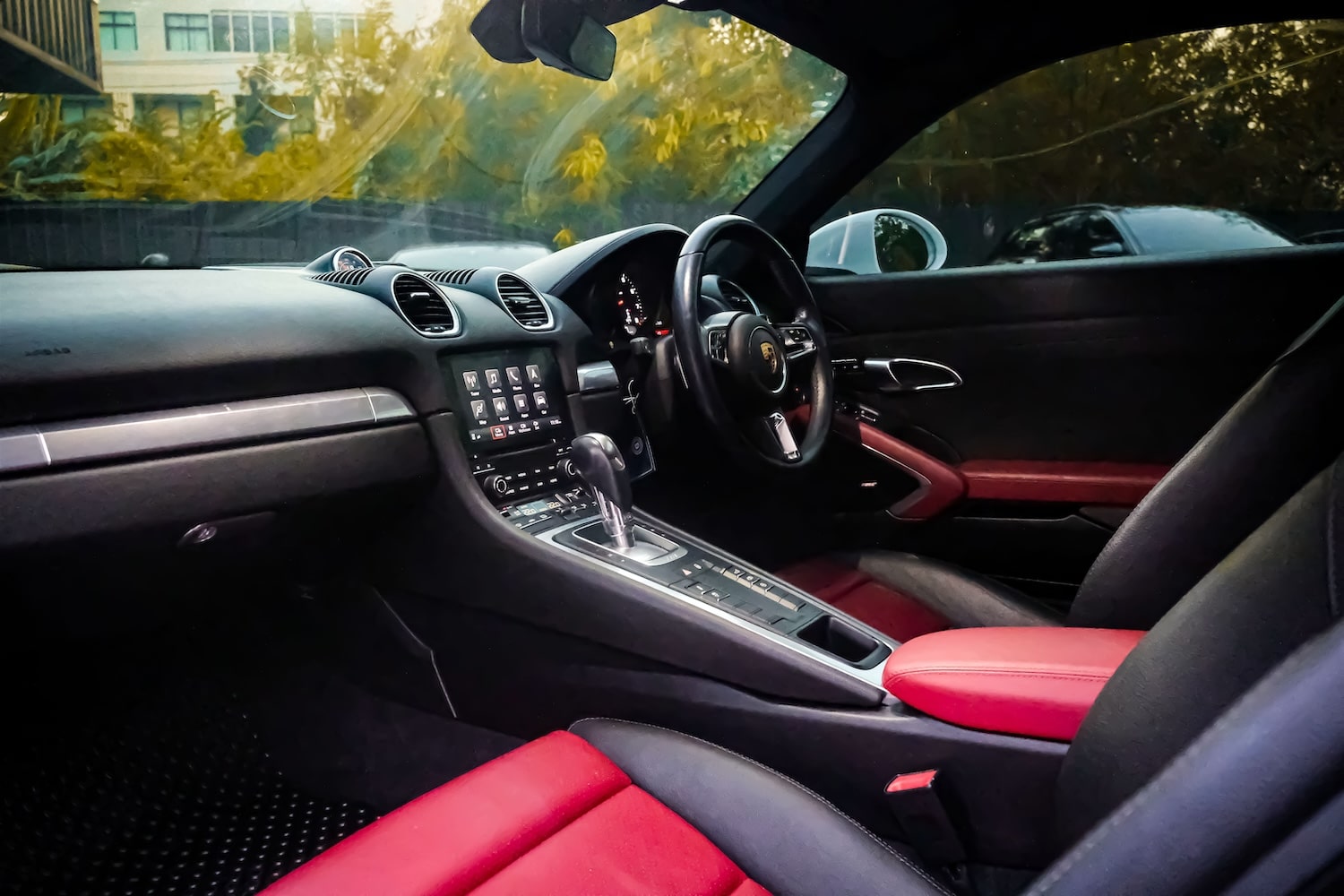 Porsche 718 Cayman photo 6