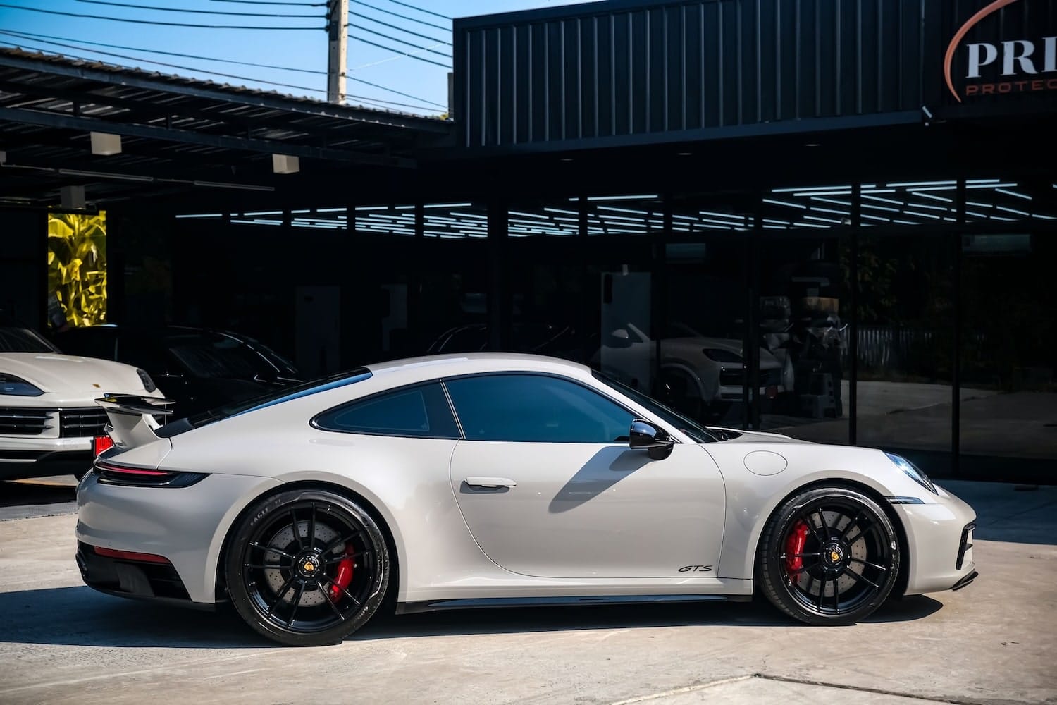 Porsche 911 Carrera GTS 992 MY2025 photo 17