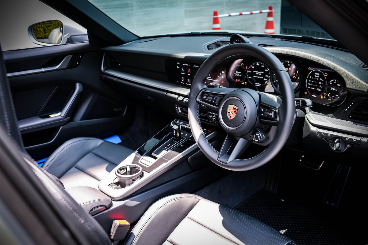 Porsche 911 Targa 4 992 photo 4