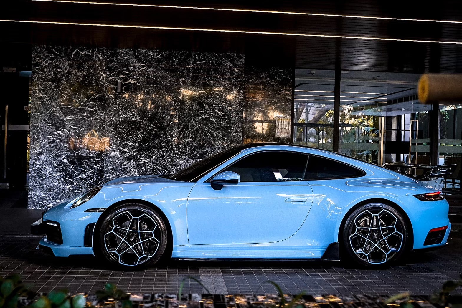 Porsche 911 Carrera Techart 992 photo 6