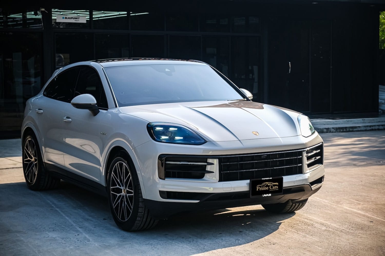 Porsche Cayenne E-Hybrid Coupe Facelift photo 4