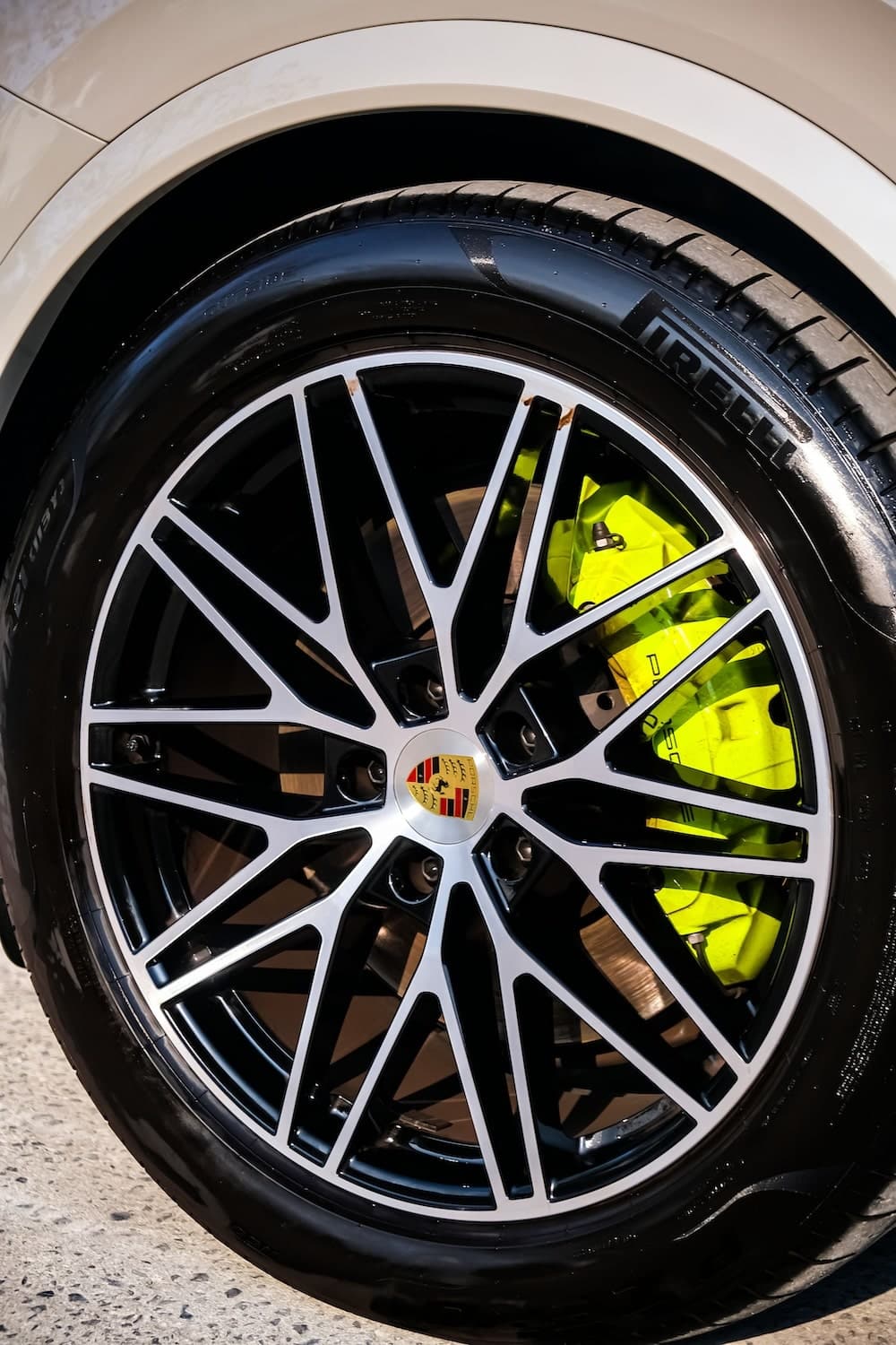 Porsche Cayenne E-Hybrid Coupe Facelift photo 9