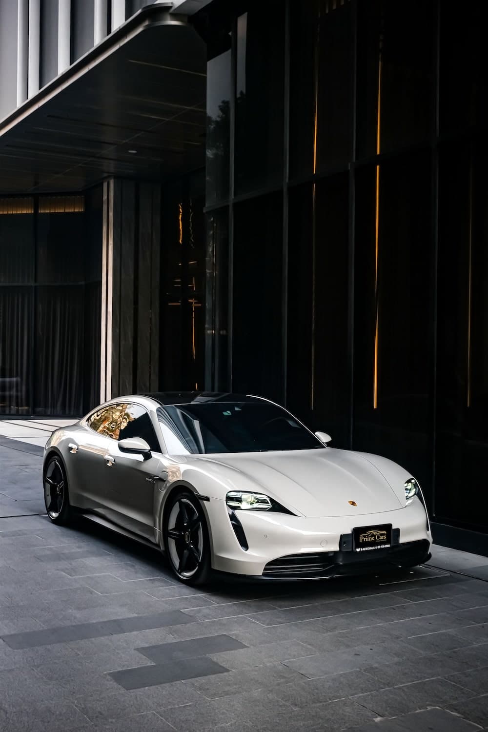 Porsche Taycan photo 20