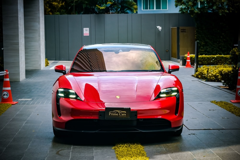 Porsche Taycan photo 10