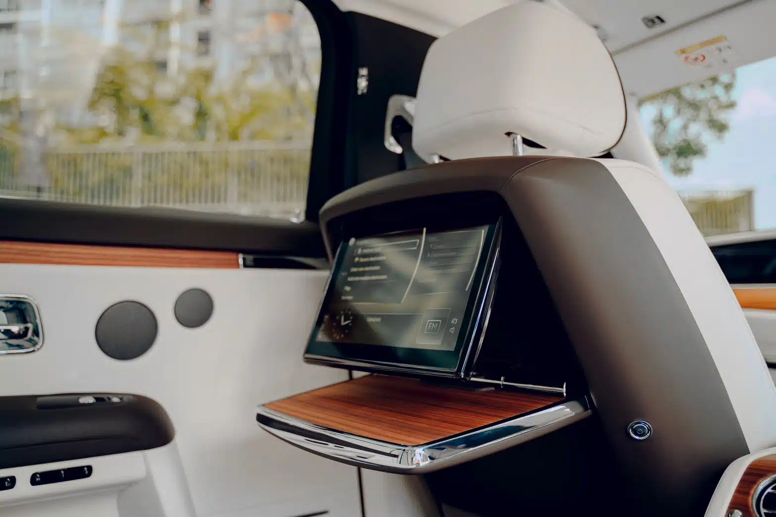 Rolls-Royce Ghost photo 10