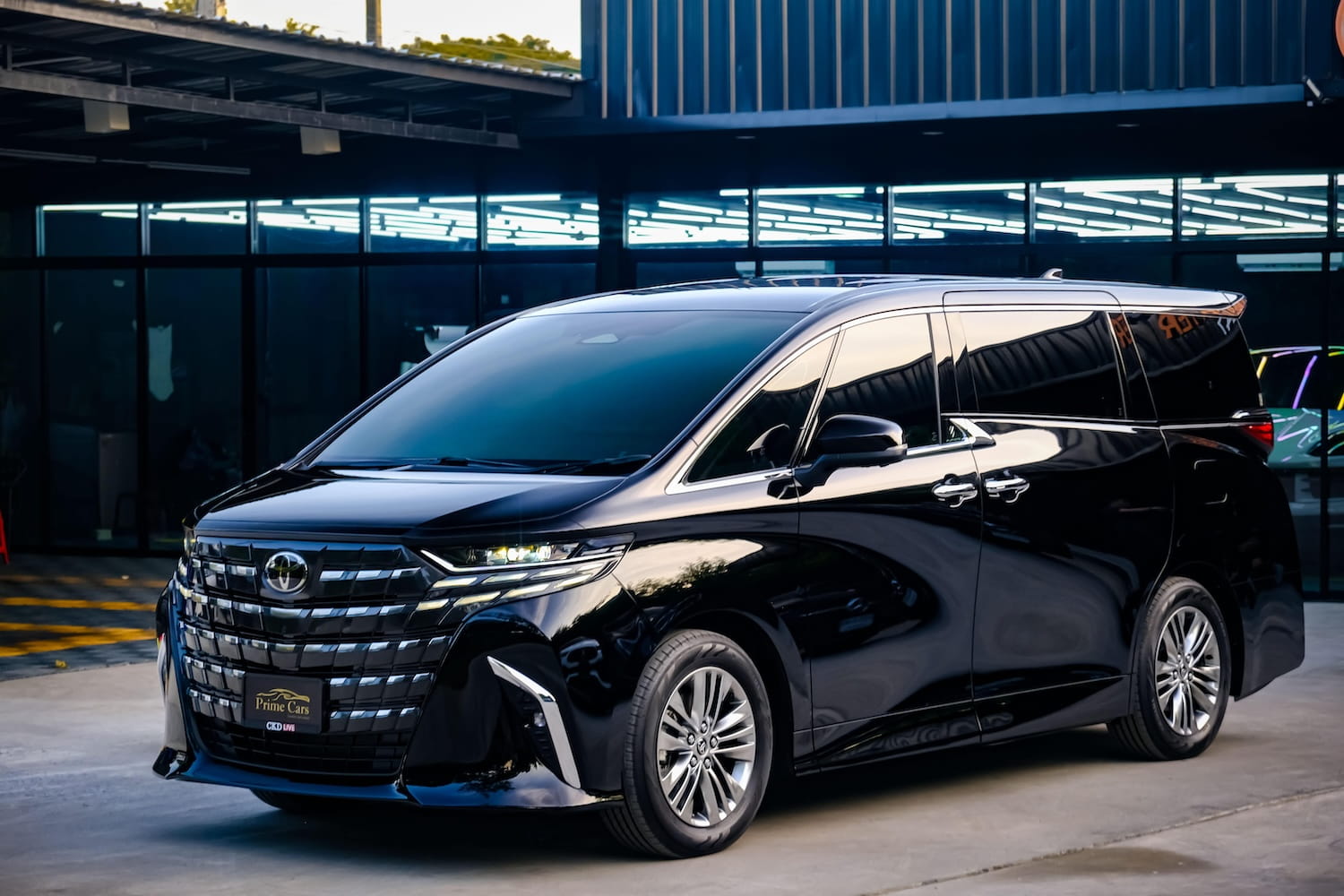 Toyota Alphard 40 2.5Z Black Edition photo 6